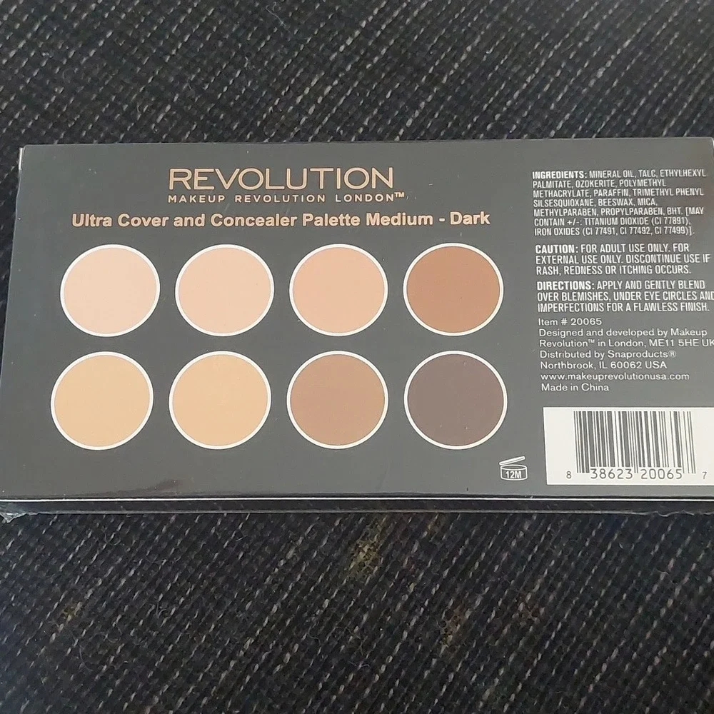 NEW Makeup revolution‎ cover & conceal medium dark cream palette